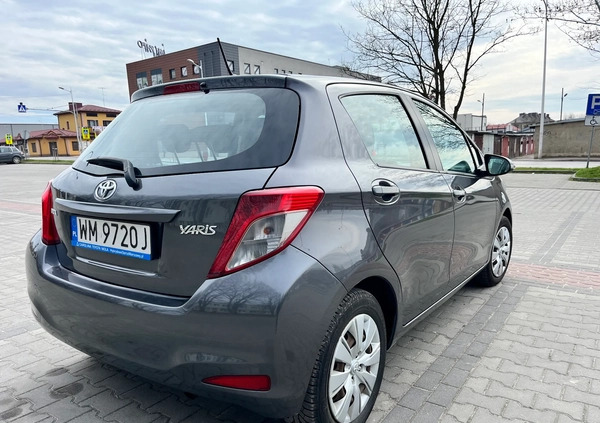 Toyota Yaris cena 27700 przebieg: 149400, rok produkcji 2014 z Opoczno małe 92